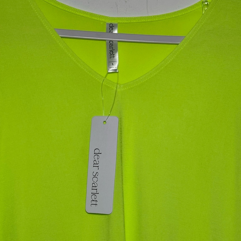 Dear Scarlett Neon Yellow-Green V-Neck Flutter Bell Sleeve Tunic Top Large NWT‎ - Picture 3 of 12